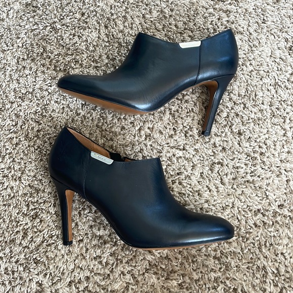 Coach Heels Size 9 - Picture 1 of 5
